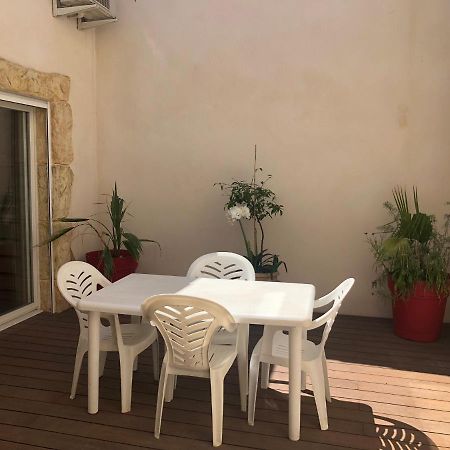 Maison De Village Avec Patio Bessan Exteriér fotografie