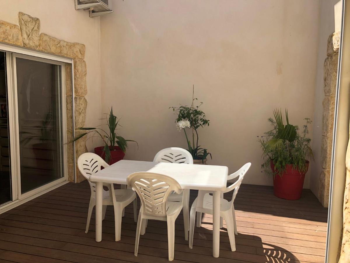Maison De Village Avec Patio Bessan Exteriér fotografie